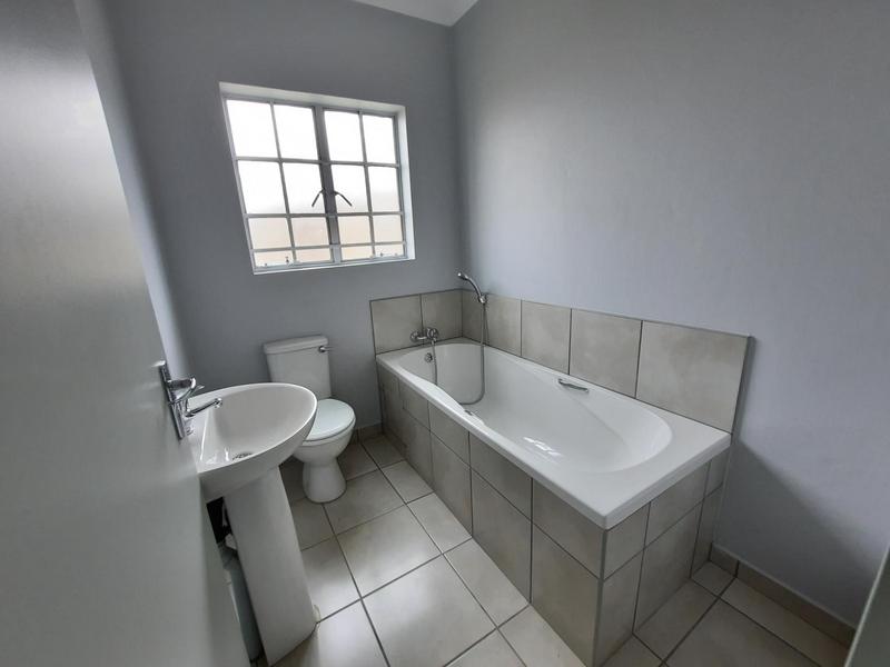 To Let 3 Bedroom Property for Rent in Waterkloof East North West